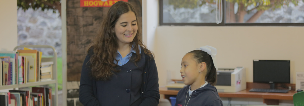 ¿El mejor colegio para niñas debe formar o educar a tu hija?